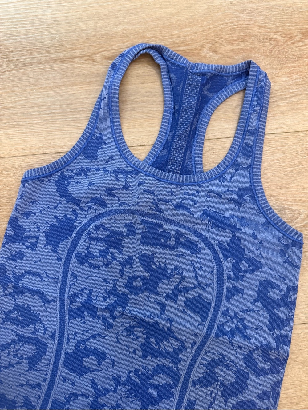 Lululemon Swiftly Tech Racerback Tank Top 2.0 Blue Camo Jacquard Size 4